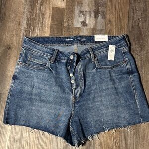 Old Navy Women's Classic Blue Jean Shorts Size 16.  New with tags